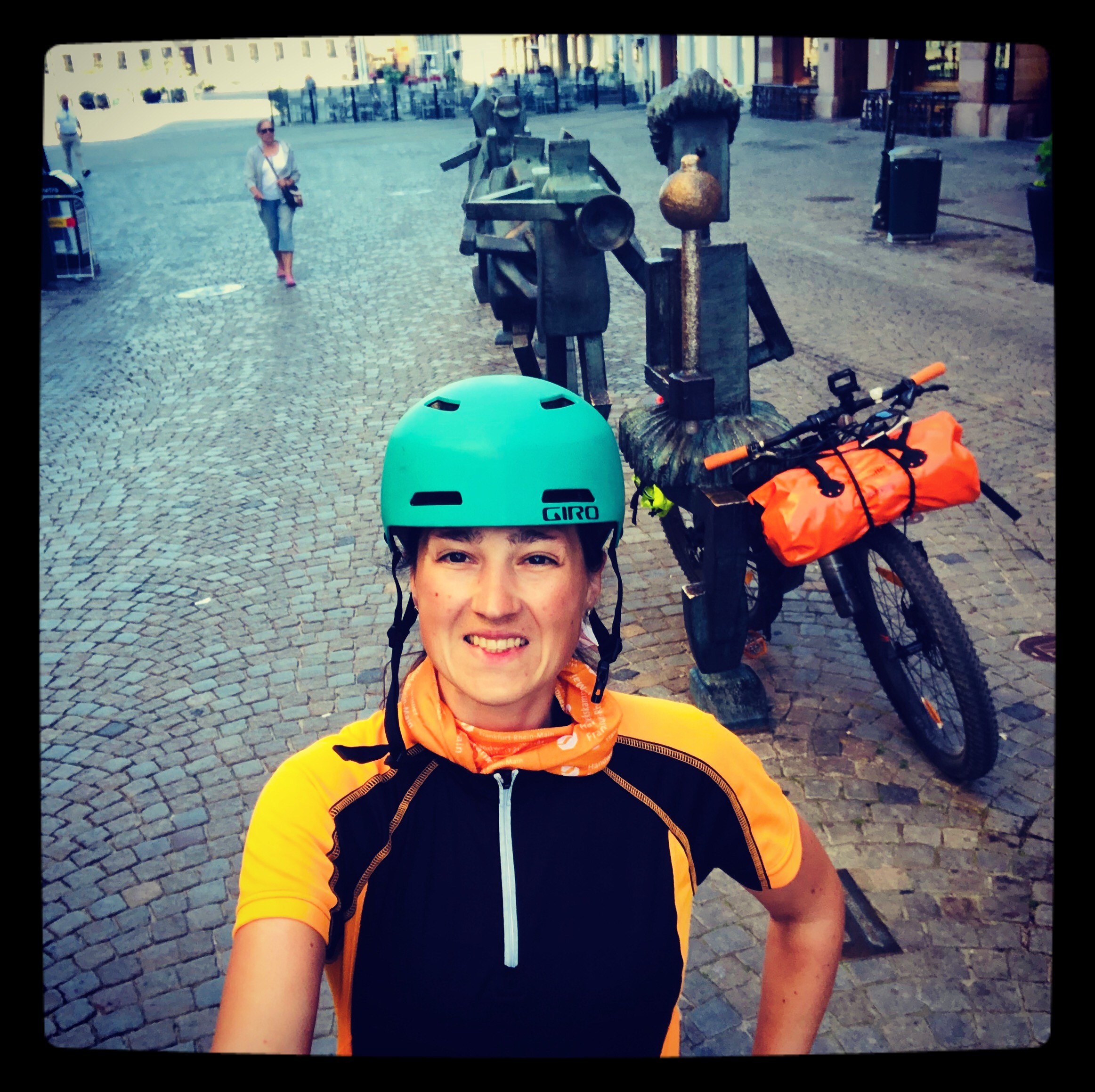 C2E08236-CA77-4A9E-98EF-B098943C286C