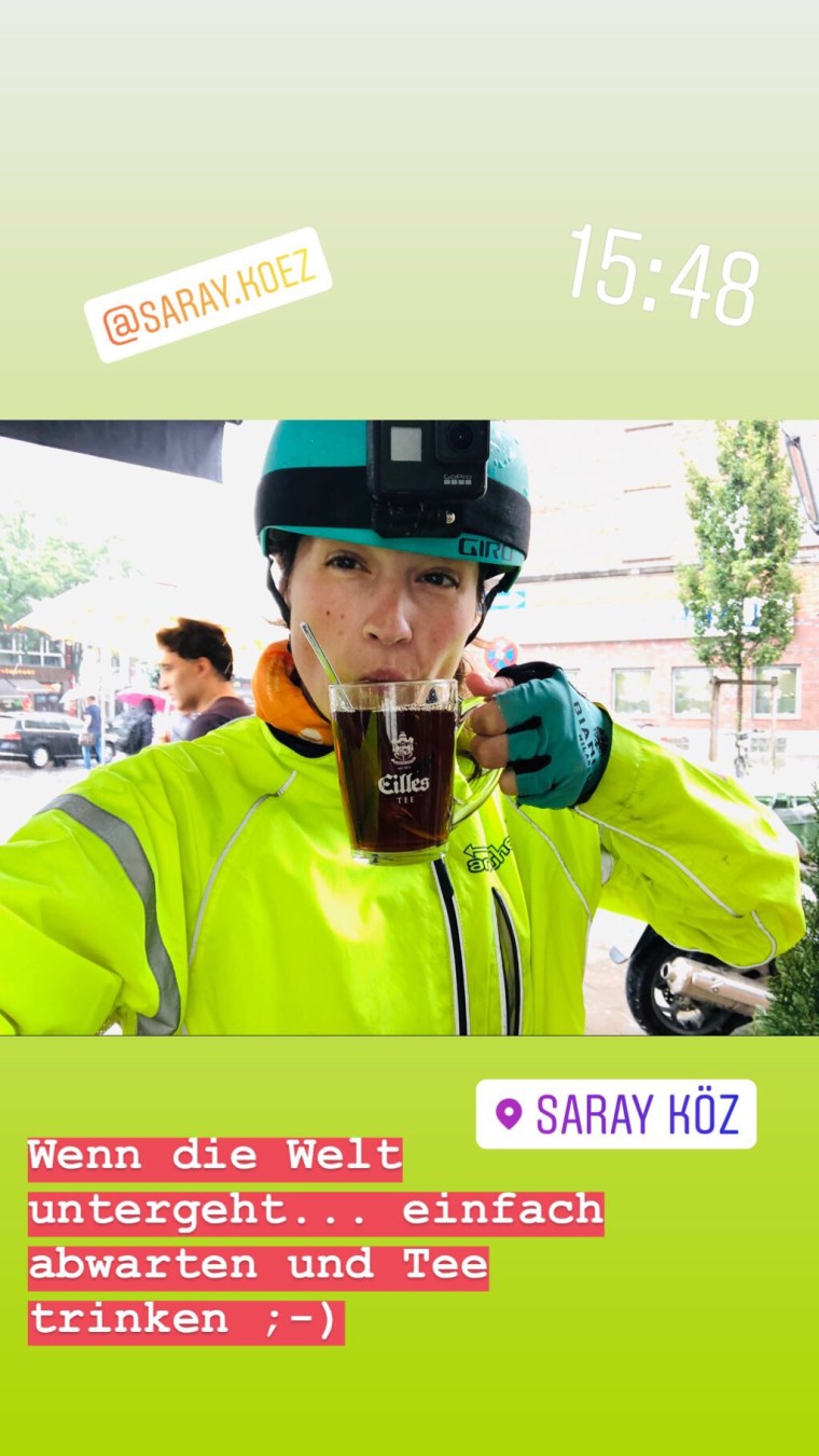 D5BBB370-6103-4C1E-B135-53AF980AB980